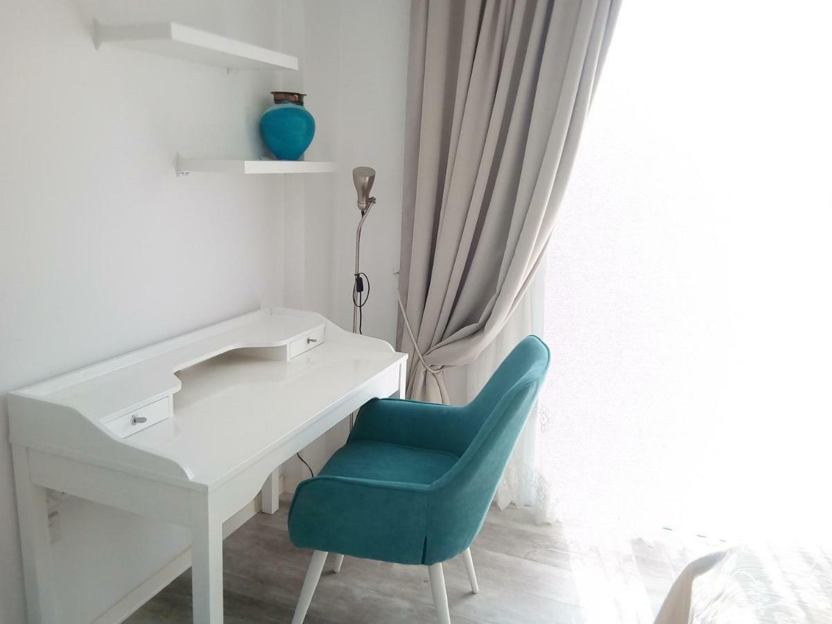 Aquamarine Apartment *